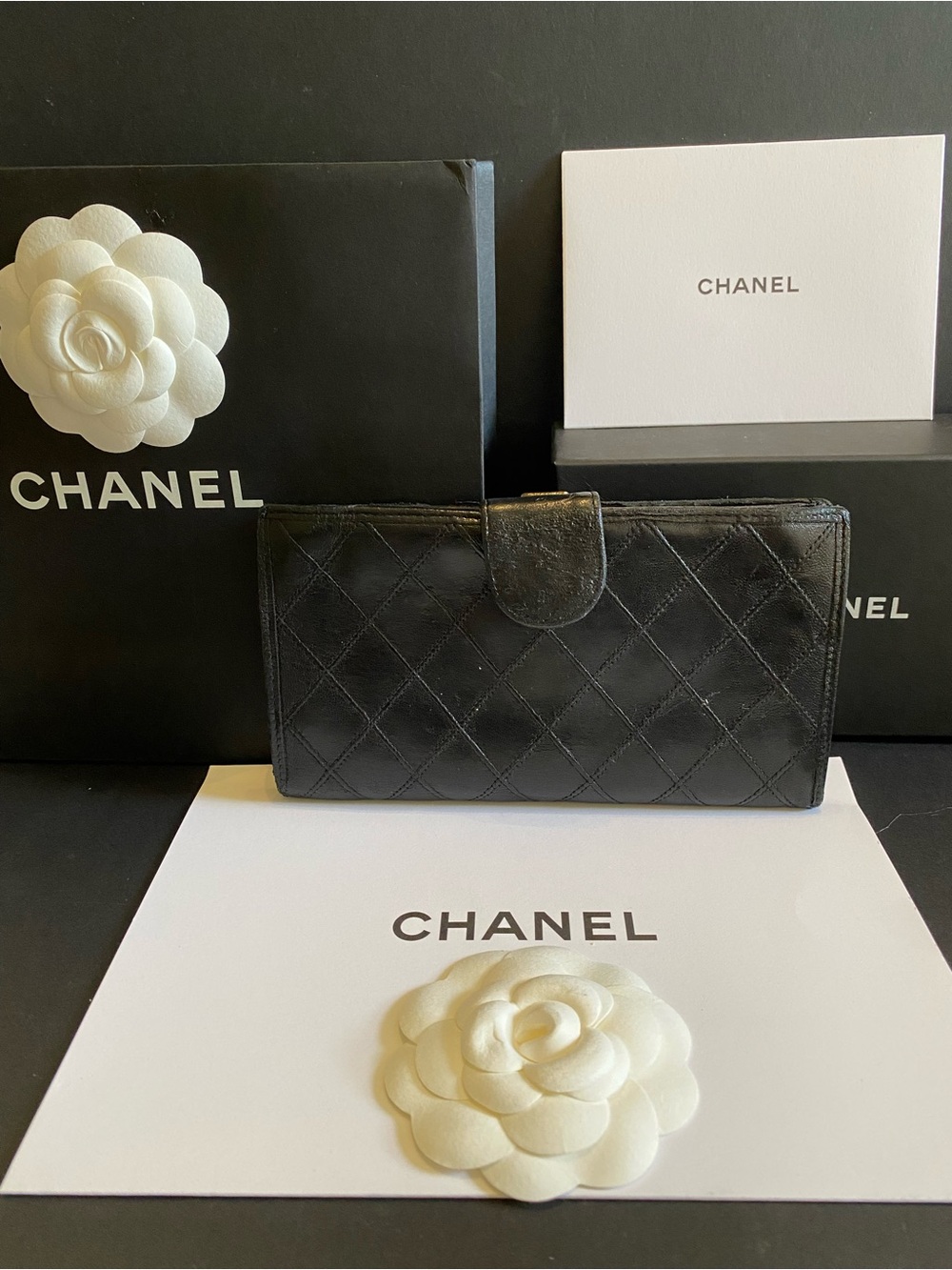 Chanel Vintage Authentic Black Lambskin Quilted Wallet with Coin Compartment